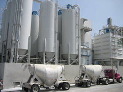 攜手德高防水，共創(chuàng)防水事業(yè)新篇章——誠(chéng)征全國(guó)經(jīng)銷商合作